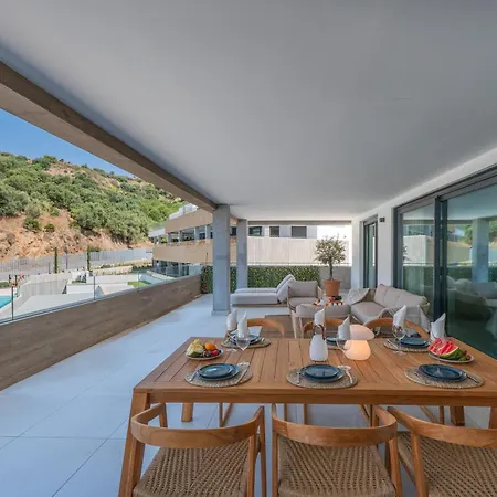 Luxury 3 Bdrm Boutique Hideaway W Magical Views Apartament Marbella