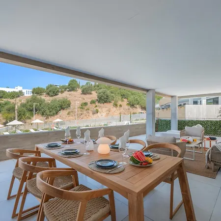 Luxury 3 Bdrm Boutique Hideaway W Magical Views Apartament Marbella