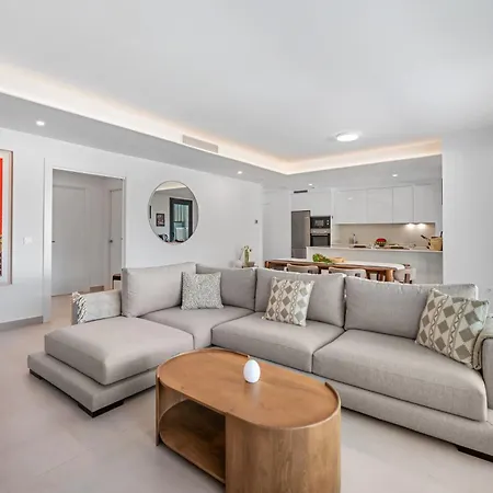 Luxury 3 Bdrm Boutique Hideaway W Magical Views *